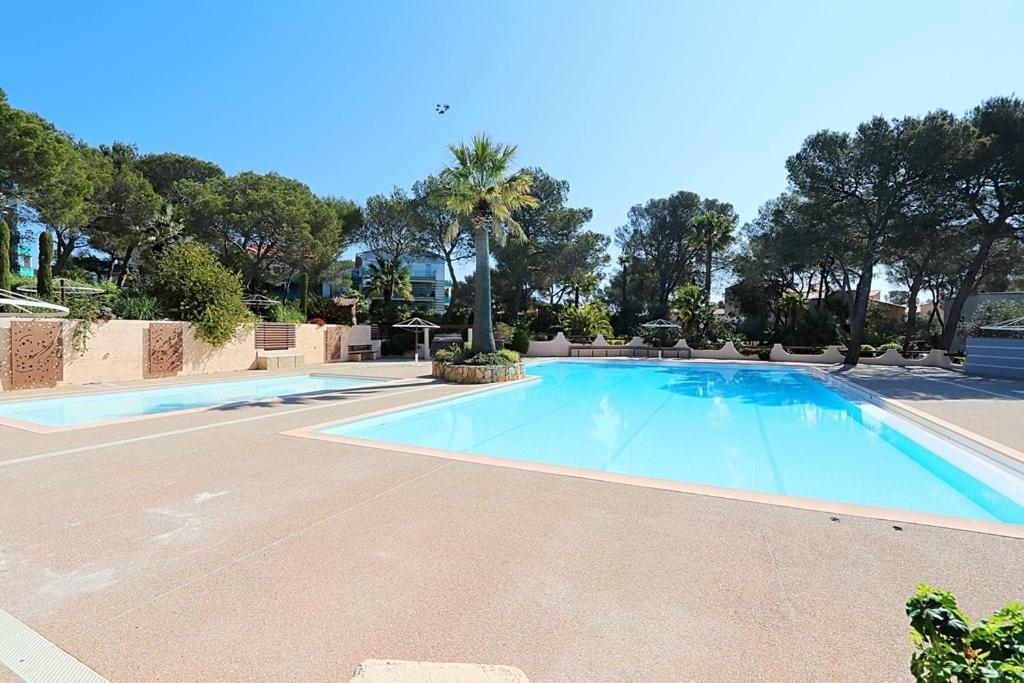 Saint-Raphael, Boulouris, F2 Dans Belle Residence 3 Piscines, Proche Bord De Mer Luaran gambar