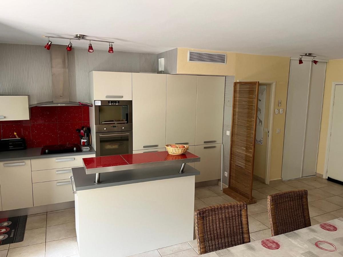 Saint-Raphael, Boulouris, F2 Dans Belle Residence 3 Piscines, Proche Bord De Mer Luaran gambar