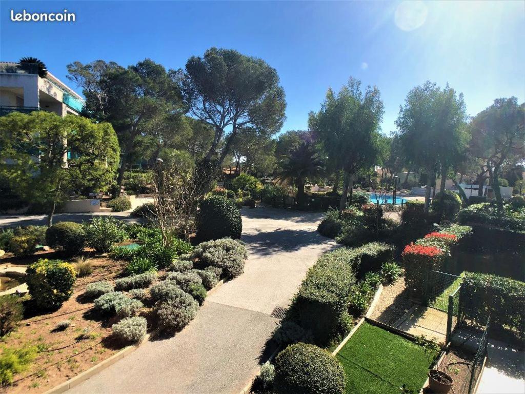 Saint-Raphael, Boulouris, F2 Dans Belle Residence 3 Piscines, Proche Bord De Mer Luaran gambar