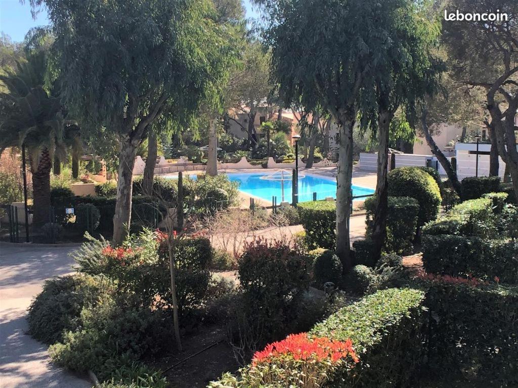Saint-Raphael, Boulouris, F2 Dans Belle Residence 3 Piscines, Proche Bord De Mer Luaran gambar