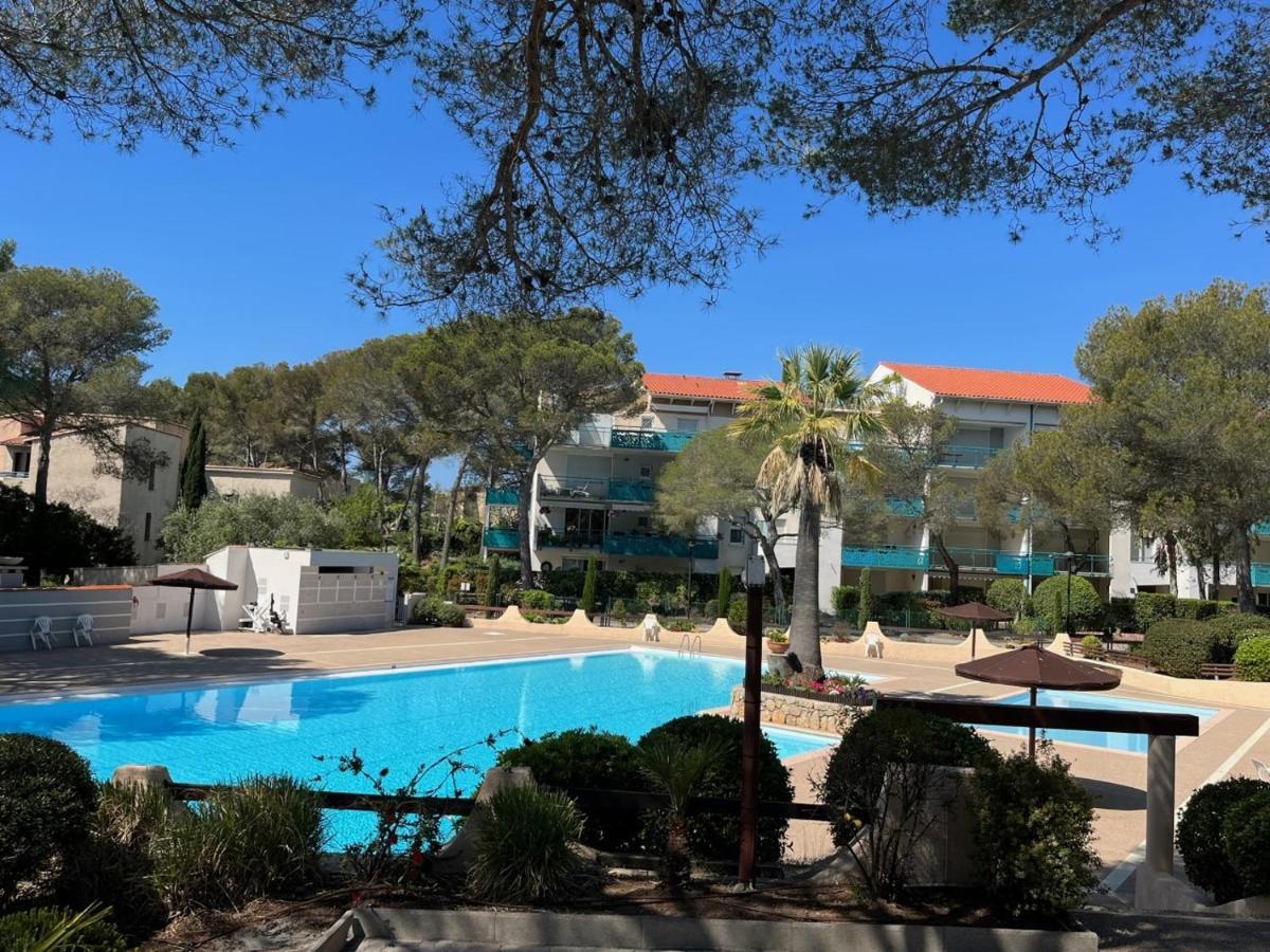 Saint-Raphael, Boulouris, F2 Dans Belle Residence 3 Piscines, Proche Bord De Mer Luaran gambar